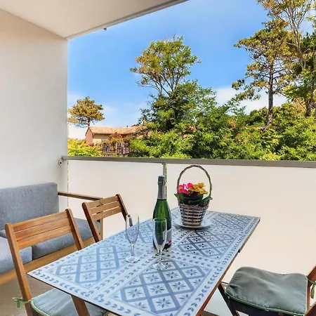 Les Embruns - Maeva - 6 Personnes 2 Avec Balcon Et Parking Mae-7643 Lacanau